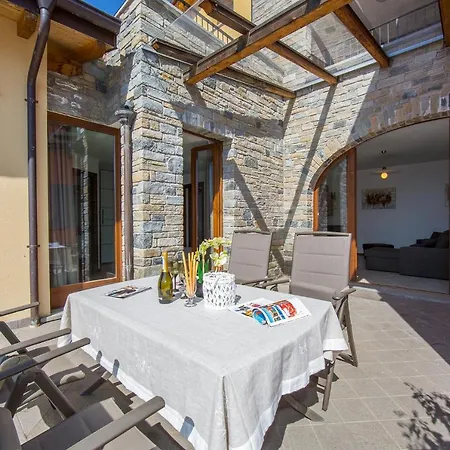 Germasino Sleeps 6 Pool * Morbio