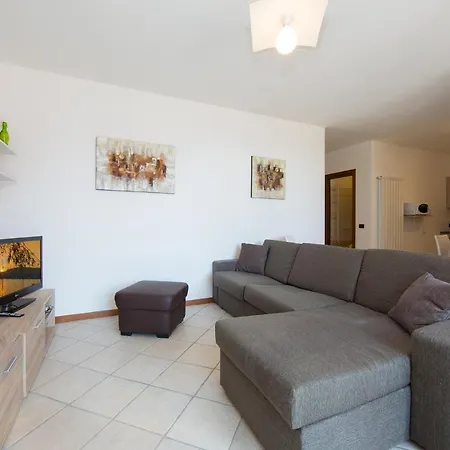 Germasino Sleeps 6 Pool Διαμέρισμα Morbio
