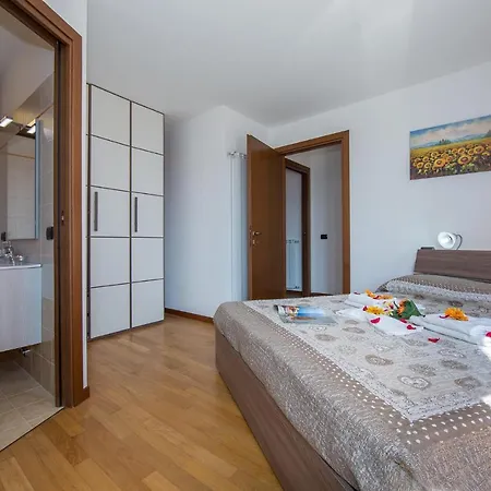 Germasino Sleeps 6 Pool Διαμέρισμα Morbio