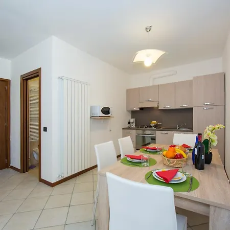 Germasino Sleeps 6 Pool *