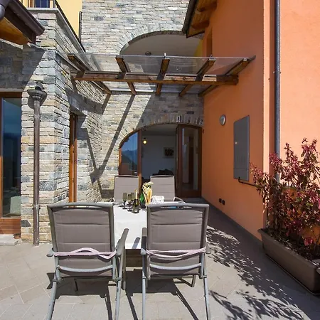 Germasino Sleeps 6 Pool Διαμέρισμα *